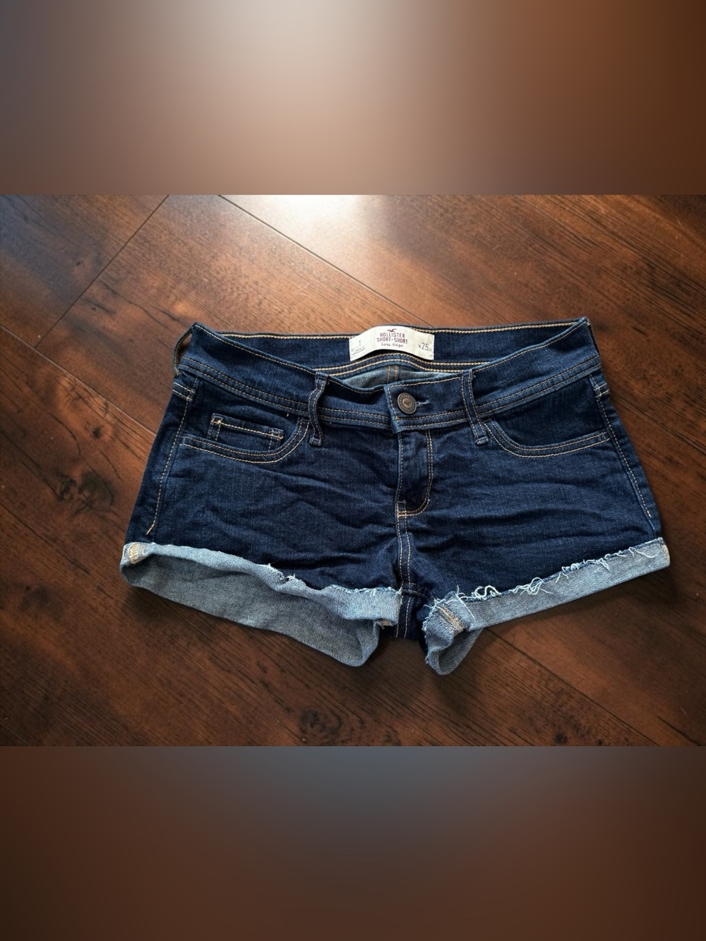 Hollister Low Rise Short Shorts Dark Wash Denim Women’s Size 1 W25